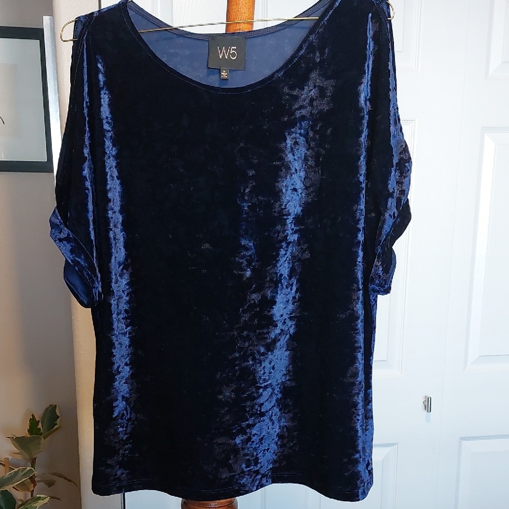 W5 By Anthropology Velvet Cold-shoulder Top